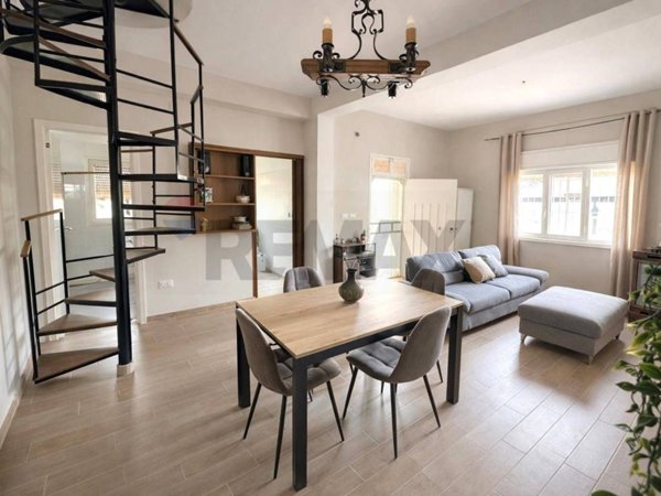 casa indipendente in vendita a Gela