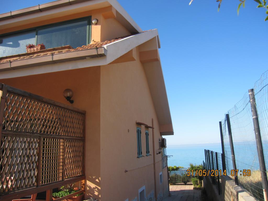 casa indipendente in vendita a Gela