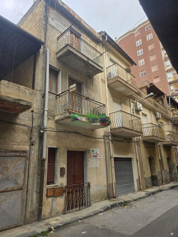 casa indipendente in vendita a Gela in zona Centro Storico