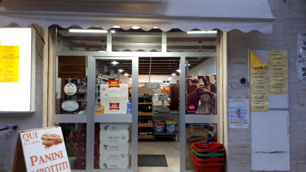locale commerciale in vendita a Gela