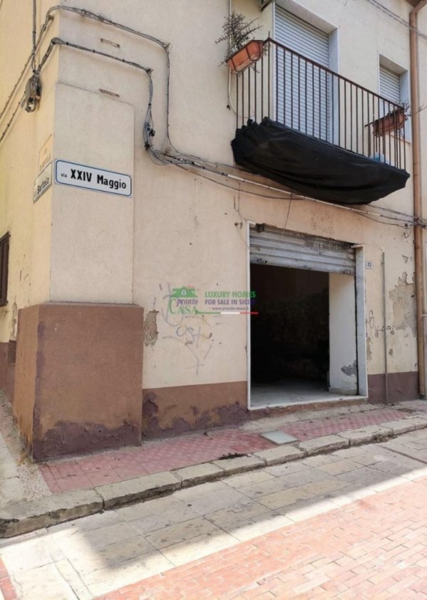 negozio in vendita a Gela