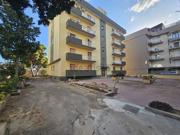 appartamento in vendita a Gela in zona Caposoprano