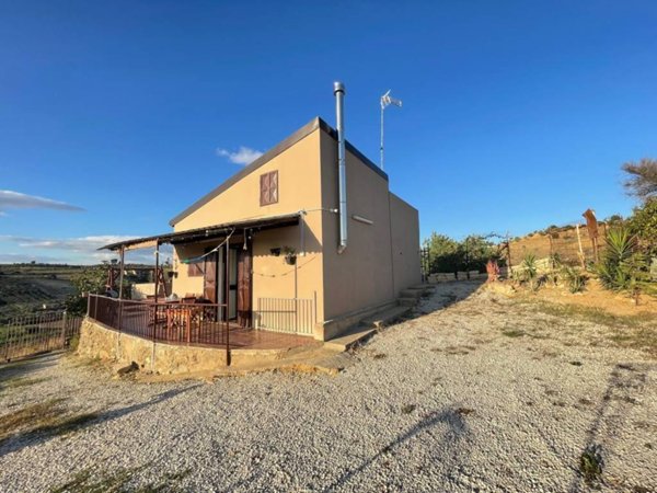 casa indipendente in vendita a Gela