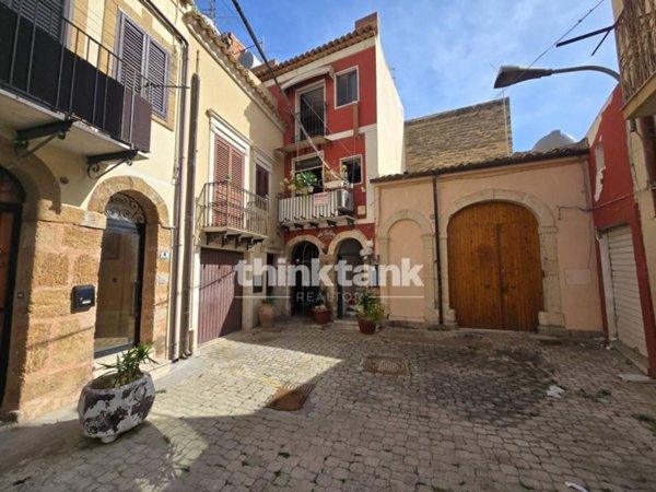 appartamento in vendita a Gela in zona Centro Storico