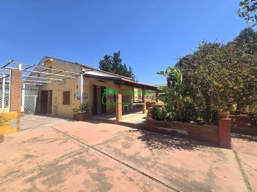 casa indipendente in vendita a Gela