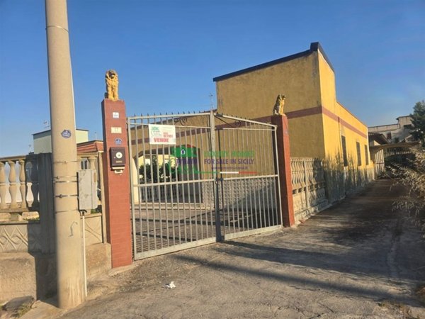 casa indipendente in vendita a Gela