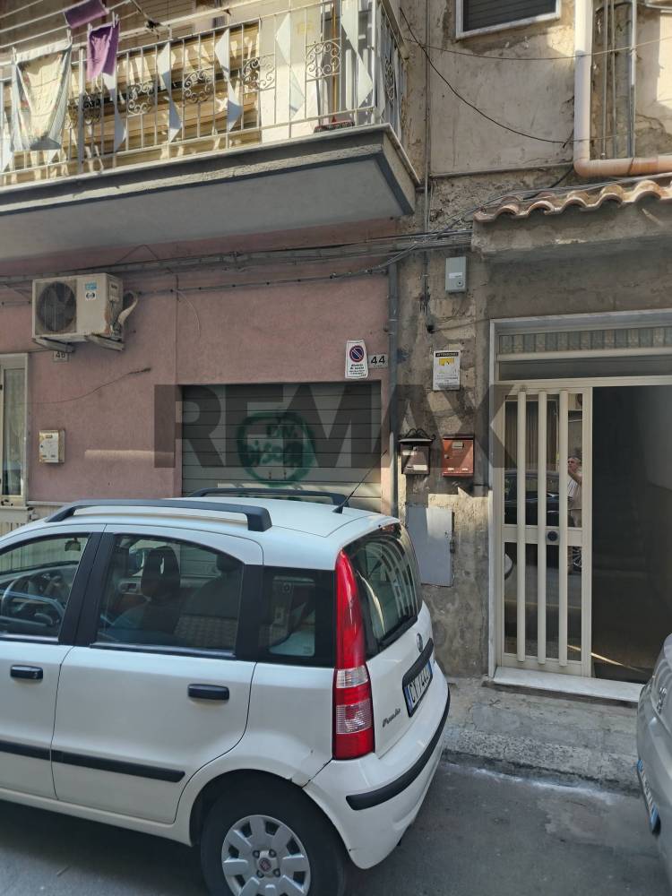 locale di sgombero in vendita a Gela
