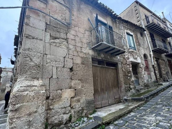 casa indipendente in vendita a Mussomeli