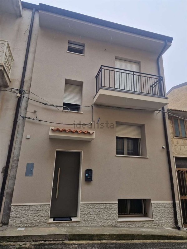 casa indipendente in vendita a Mussomeli