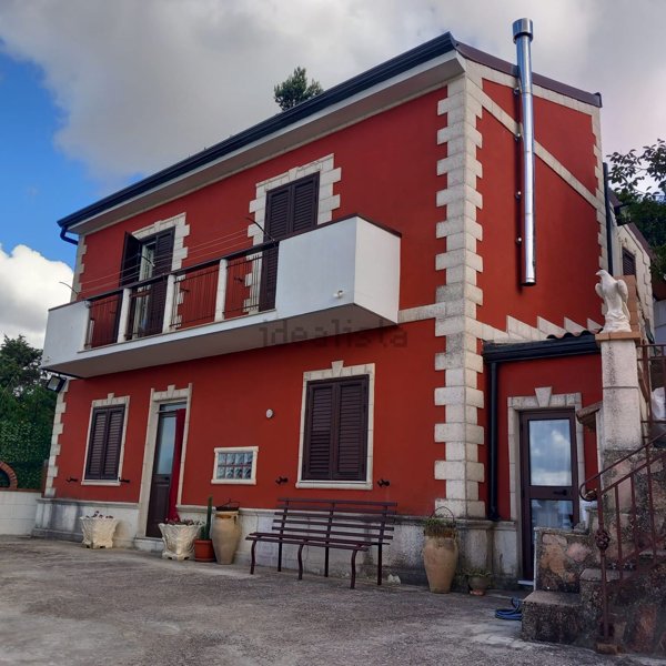 casa indipendente in vendita a Mussomeli