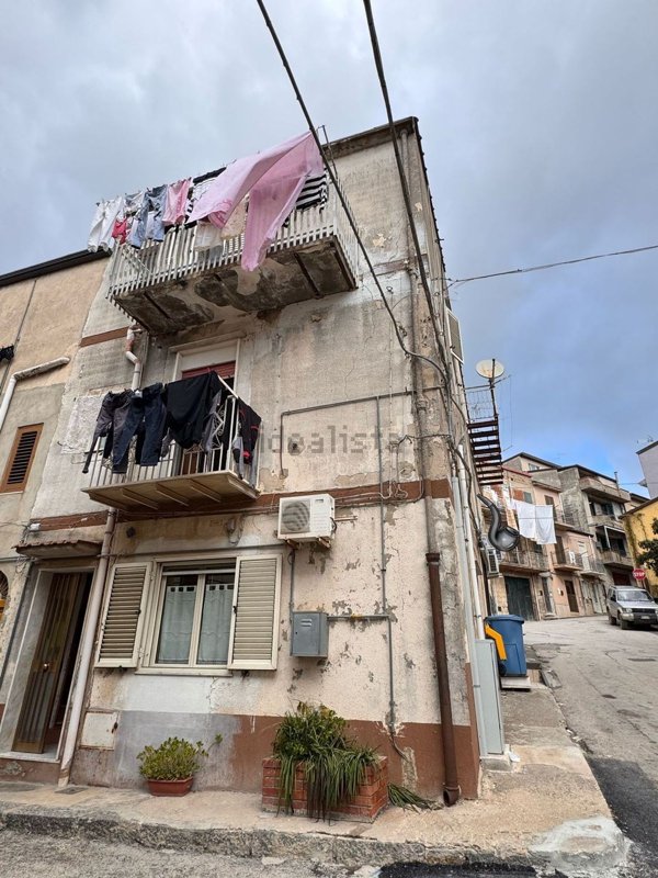 casa indipendente in vendita a Mussomeli