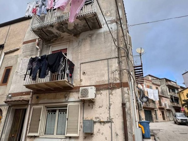 casa indipendente in vendita a Mussomeli