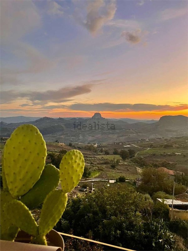 casa indipendente in vendita a Mussomeli
