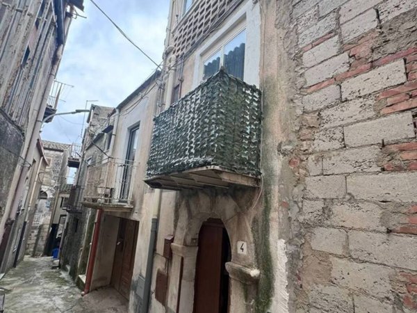 casa indipendente in vendita a Mussomeli