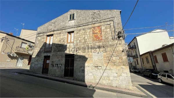 casa indipendente in vendita a Mussomeli