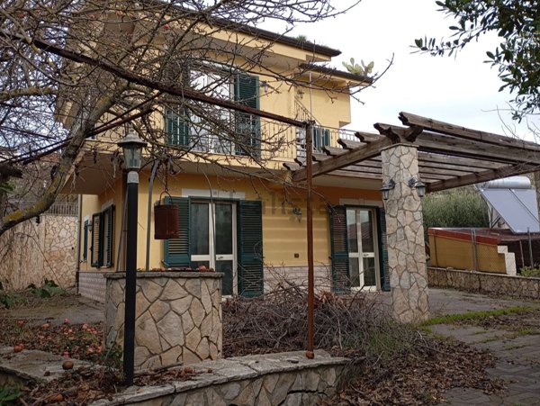 casa indipendente in vendita a Mussomeli