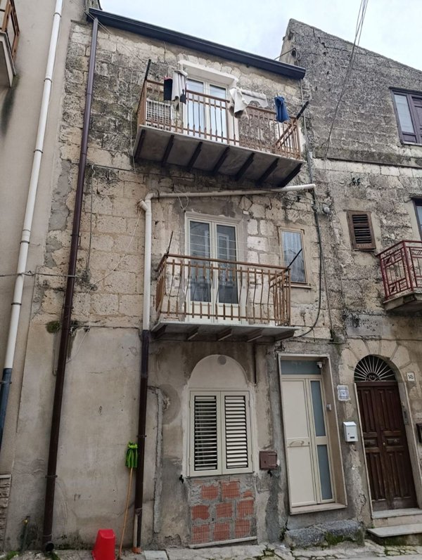 casa indipendente in vendita a Mussomeli