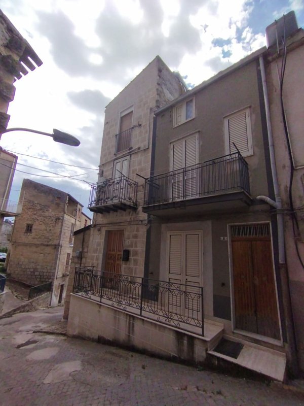 casa indipendente in vendita a Mussomeli