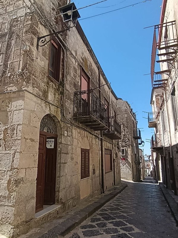 casa indipendente in vendita a Mussomeli