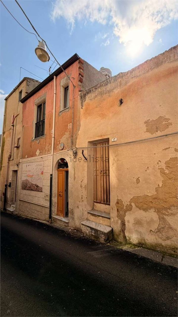 casa indipendente in vendita a Mussomeli