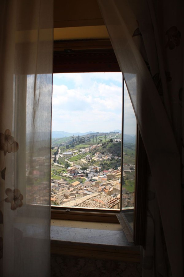 casa indipendente in vendita a Mussomeli