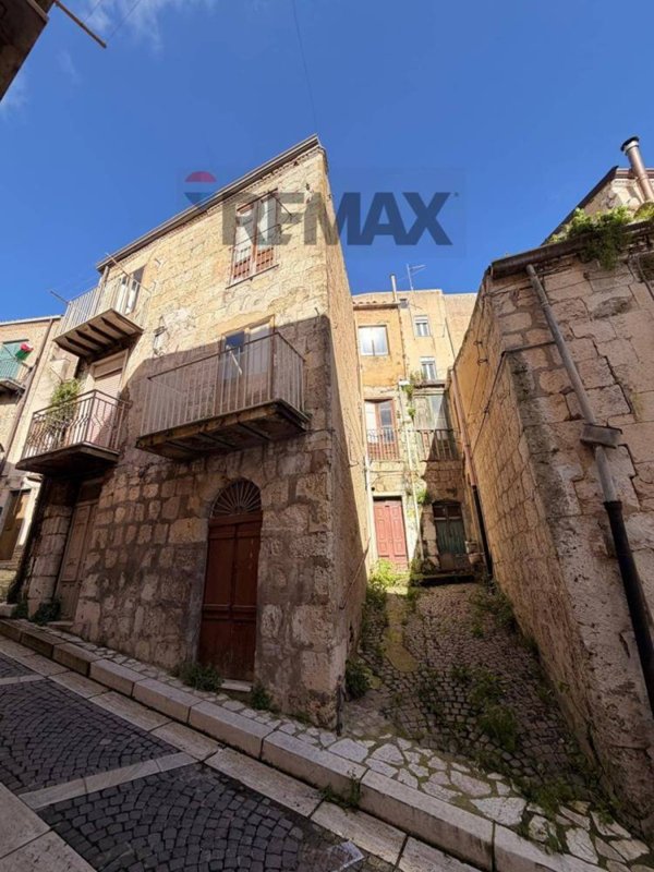 casa indipendente in vendita a Mussomeli
