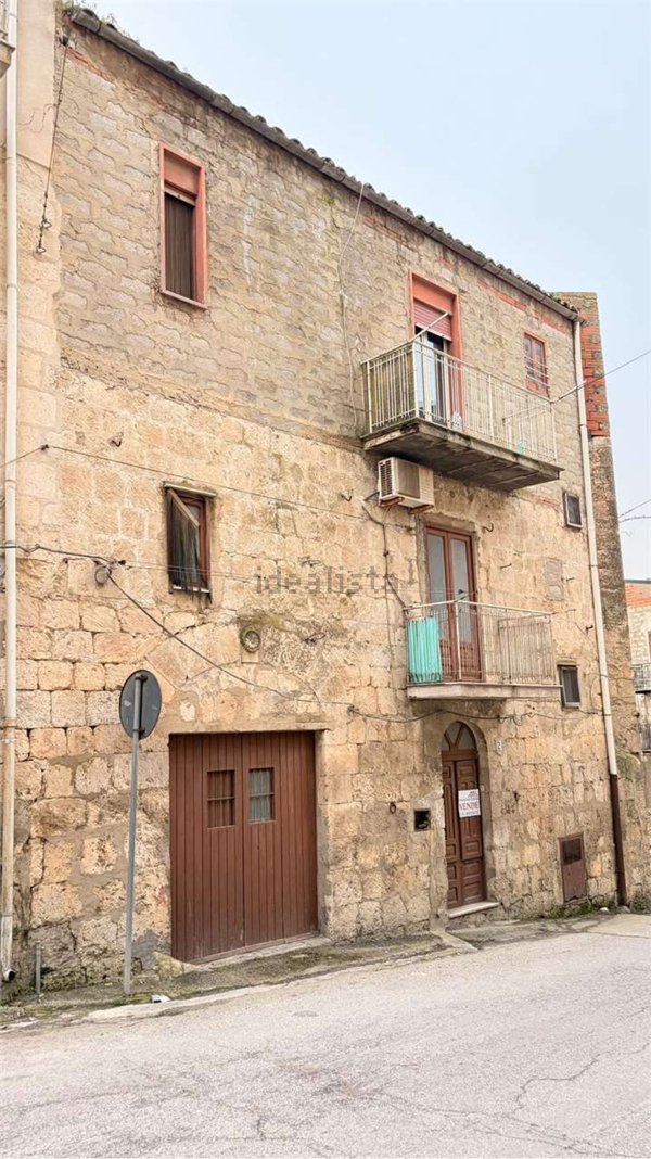 casa indipendente in vendita a Mussomeli