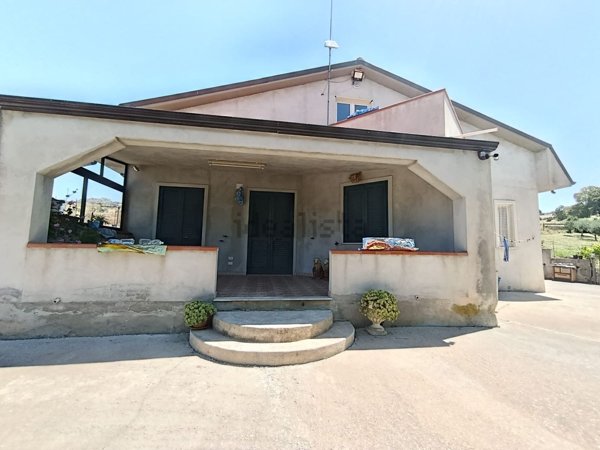 casa indipendente in vendita a Mussomeli