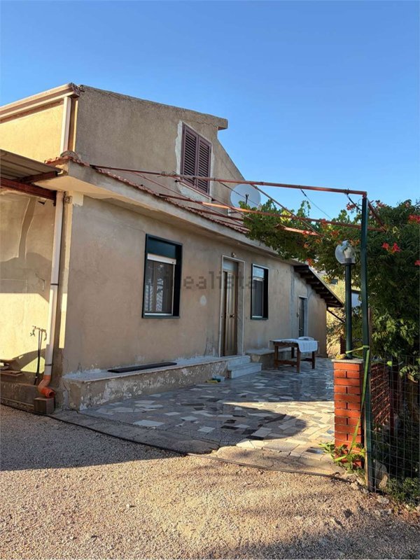 casa indipendente in vendita a Mussomeli