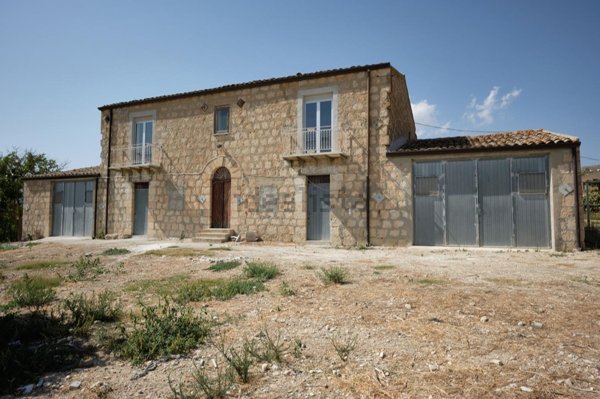 casa indipendente in vendita a Mussomeli