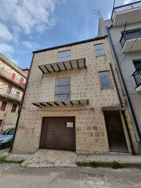 casa indipendente in vendita a Mussomeli