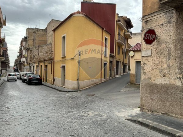 casa indipendente in vendita a Niscemi