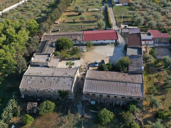 locale commerciale in vendita a Niscemi