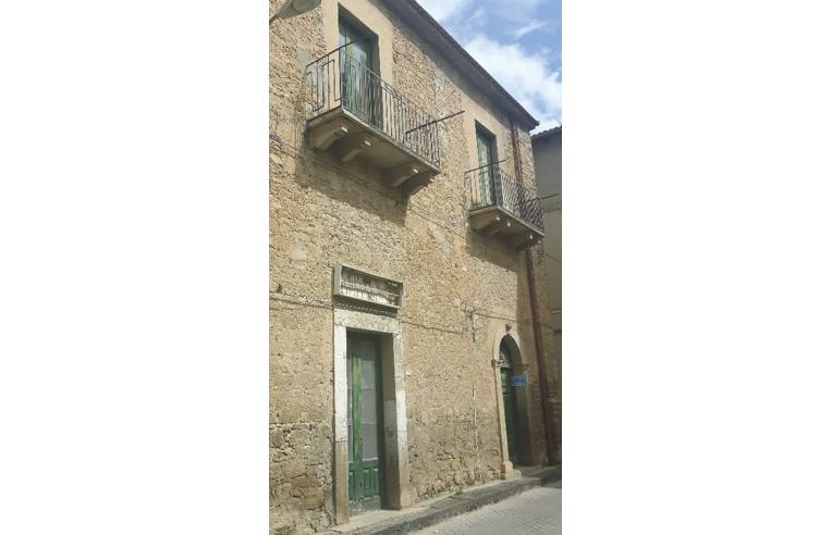 intera palazzina in vendita a Niscemi