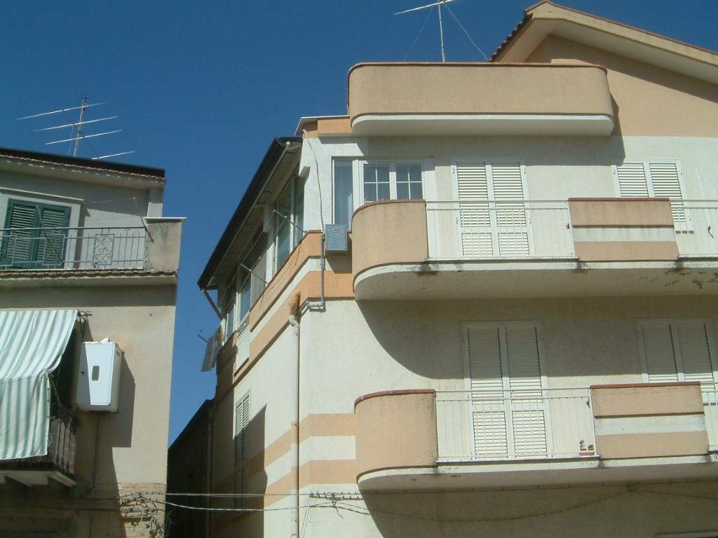 casa indipendente in vendita a Riesi