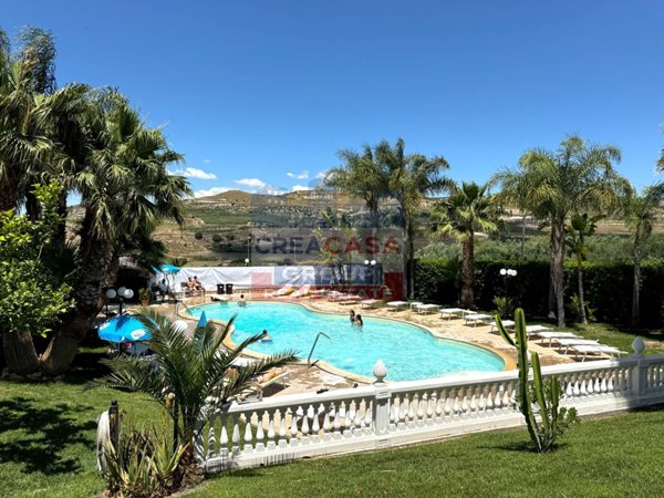 casa indipendente in vendita a Riesi