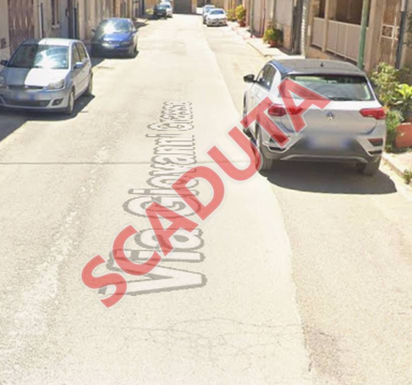 locale commerciale in vendita a Riesi