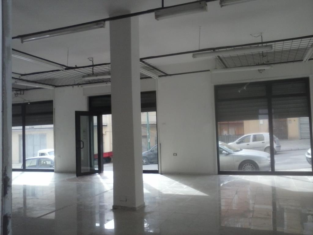 locale commerciale in vendita a Riesi