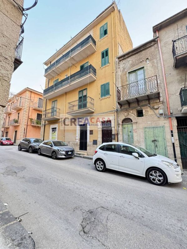 casa indipendente in vendita a Riesi