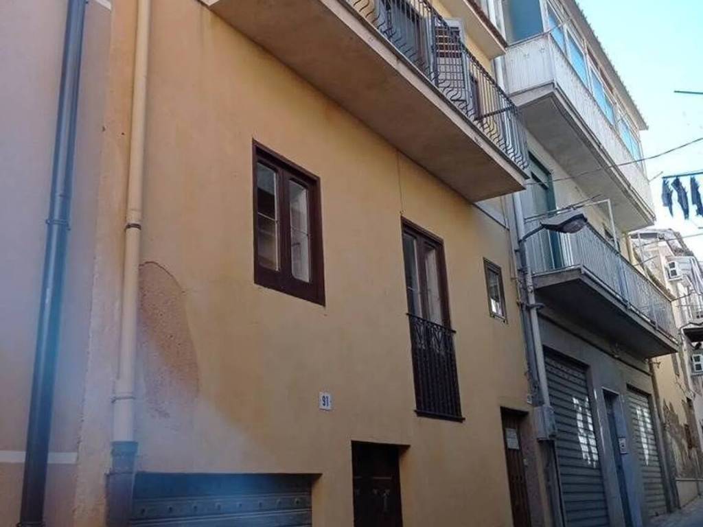 casa indipendente in vendita a San Cataldo