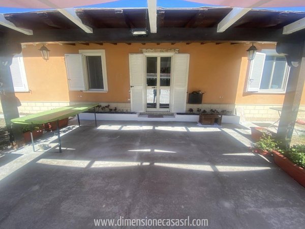 casa indipendente in vendita a San Cataldo