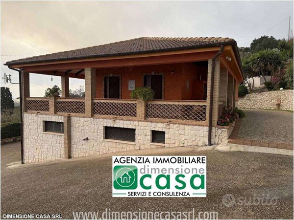 casa indipendente in vendita a San Cataldo