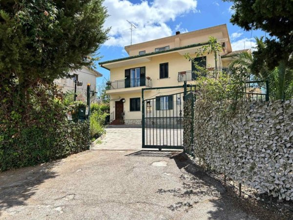 casa indipendente in vendita a San Cataldo