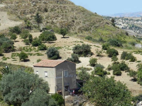 casa indipendente in vendita a San Cataldo