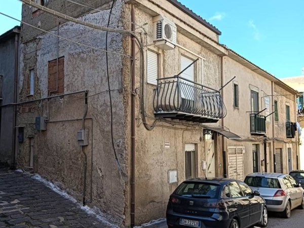 casa indipendente in vendita a San Cataldo