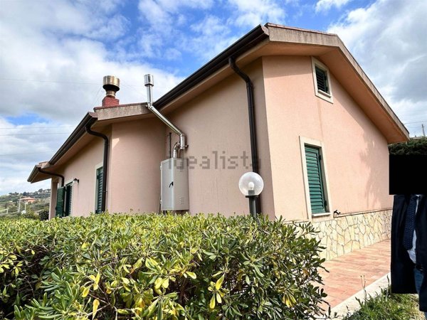 casa indipendente in vendita a San Cataldo