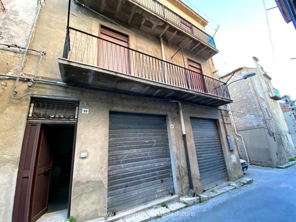 casa indipendente in vendita a San Cataldo