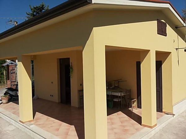 casa indipendente in vendita a San Cataldo