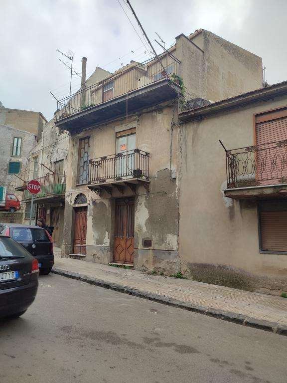 casa indipendente in vendita a San Cataldo