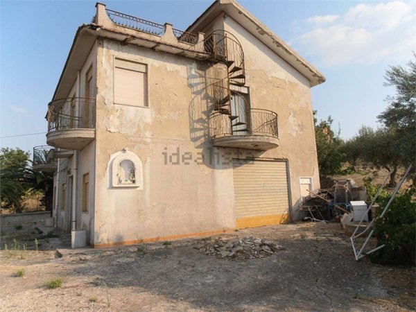 casa indipendente in vendita a San Cataldo